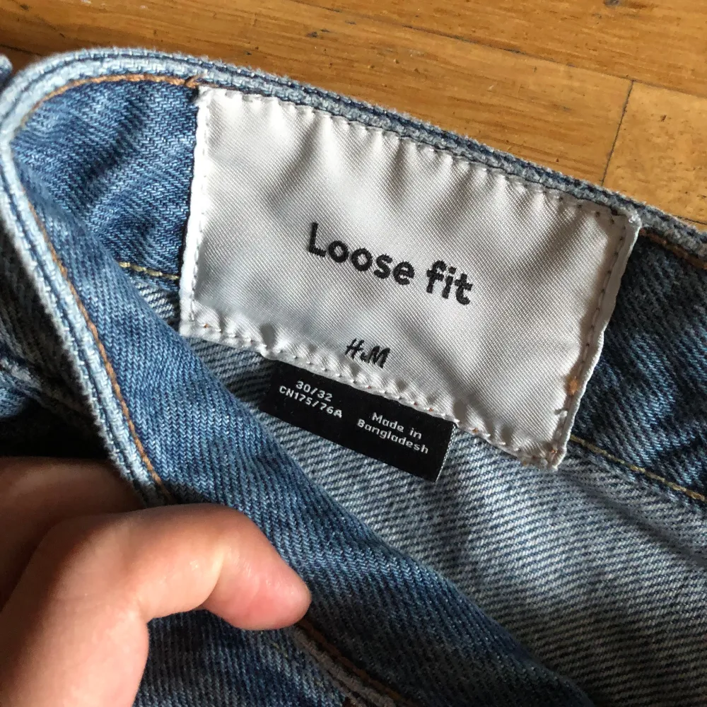 Loose/baggy pants från H&M. Använda ett par gånger, kan diskutera om priset så kom privat.. Jeans & Byxor.
