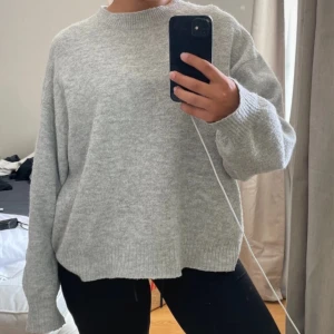 stickad tröja - oversized stickad tröja lite nopprig 