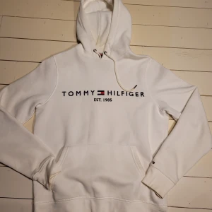 Tommy hilfiger hoodie - Hoodie från tommy hilfiger 