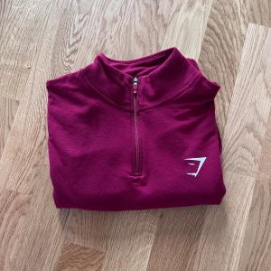 Gymshark pippa training pullover  - • Storlek XS  • Utsåld på hemsidan • Aldrig använd men utan prislapp kvar 