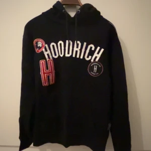 Hoodrich tröja - Hoodrich tröja i jätte bra skick  Priset kan diskuteras