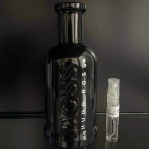 Hugo Boss bottled night 5ml sample Kolla gärna in bundles om du vill köpa flera samples!😊