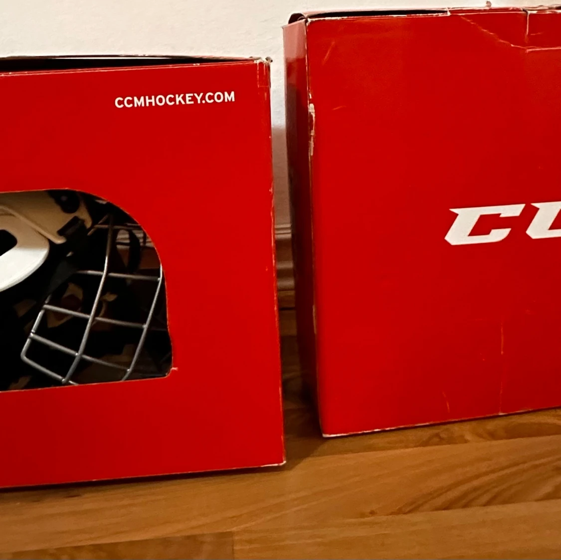 Skridskor plus hjälm  - 93