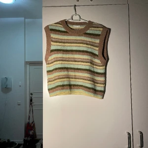 Väst Mango - Aldrig använd Fint skick