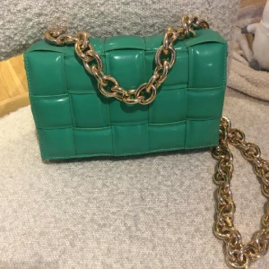 Väska grön - Grön bottega veneta