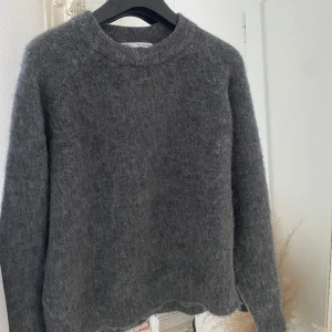 Stickad tröja  - Stickad tröja från zara. 160+frakt