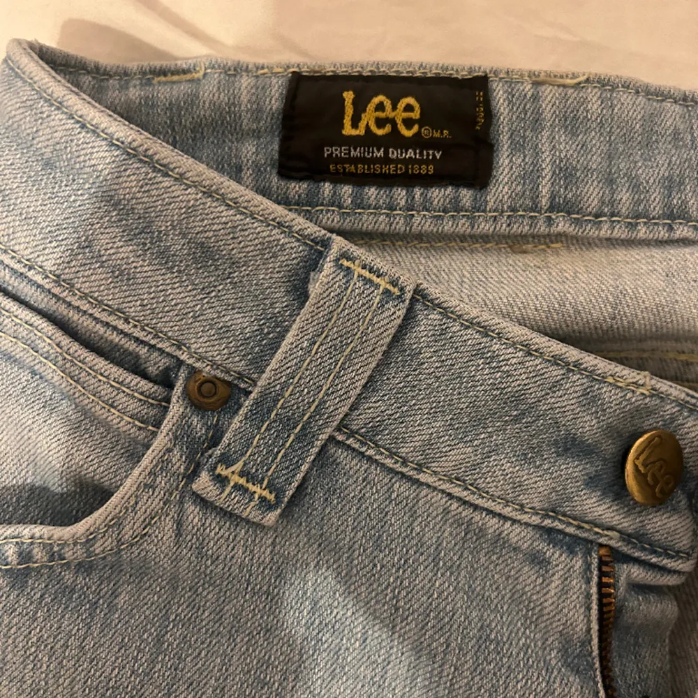 Lee jeans i storlek 36. Skriv för fler bilder. . Jeans & Byxor.