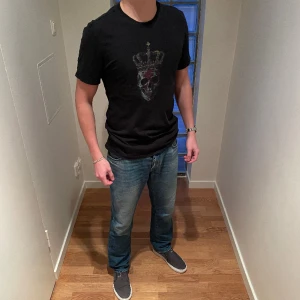 John Varvatos t-shirt - John Varvatos t-shirt, mycket bra skick! Nypris ca 1 500kr 