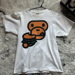 BAPE baby milo t-shirt - Storlek S passar M