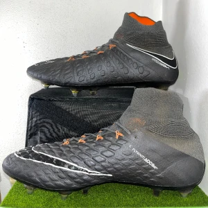 Nike Hypervenom Phantom 3 Elite SG-PRO - Nike Hypervenom Phantom 3 Elite SG-PRO “Fast AF” 💨, skick- 9.3/10 , Orginal box och extra plast dobbar ingår 