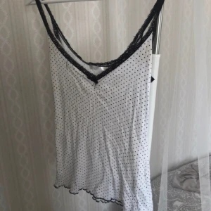 Linne - Prickigt, super fint till sommaren eller som pyjamas🥰