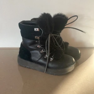 Uggs fint skick - Uggs köpta nyss på tradera i fint skick. Tyvärr aningen för små för mig 