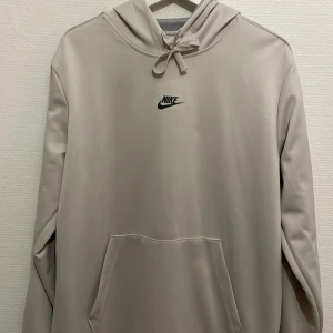Nike hoodie / huvtröja  - Storlek: L.