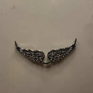 Zadig Cutomize wing - Är i fint skick, säljer pga att väskan blivit stulen:/