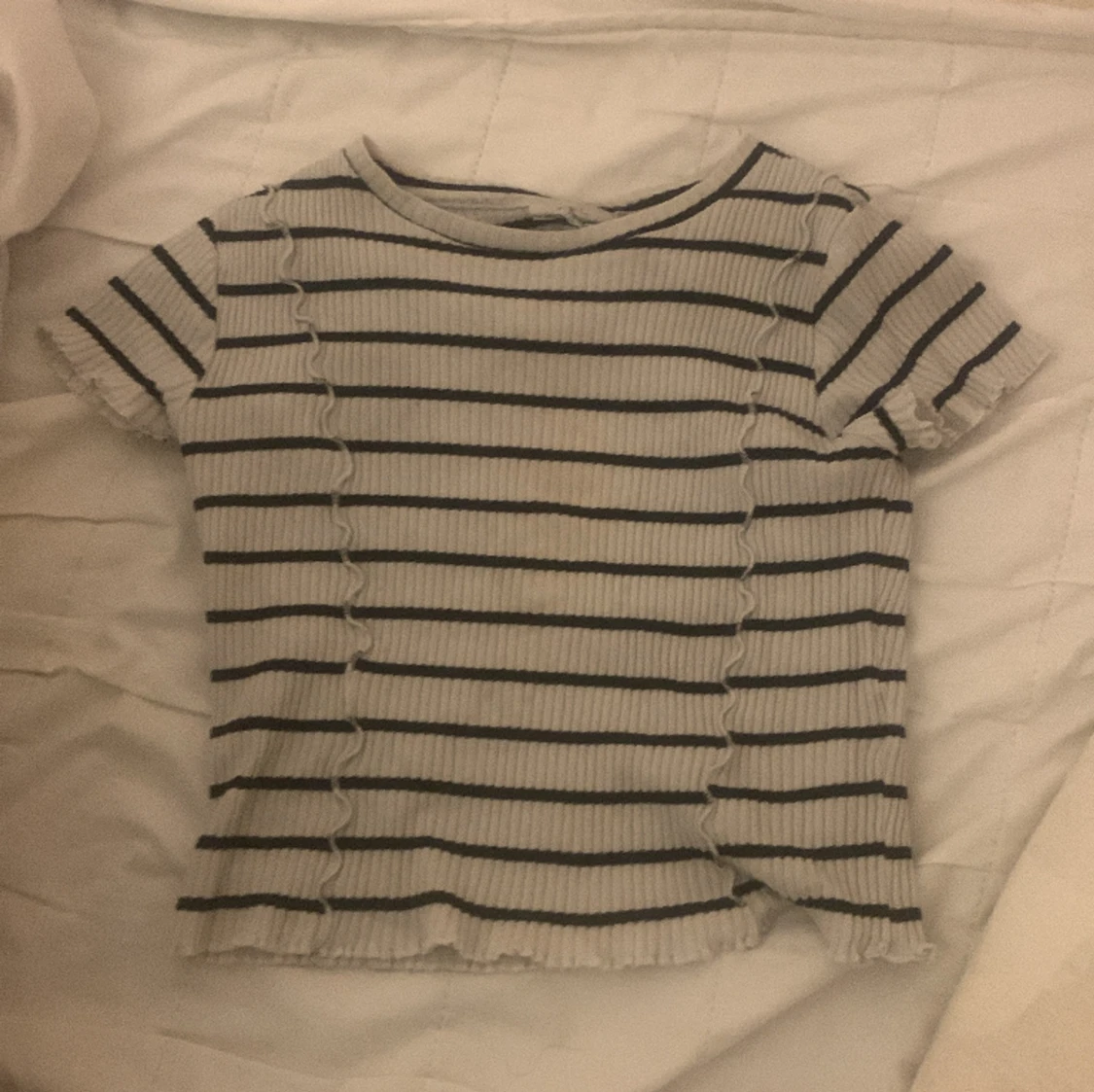 Svart o vit randig tröja🫶🏻🫶🏻