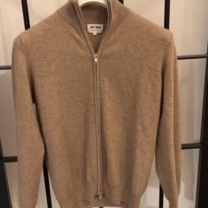 Soft goat tröja - Ritkigt Nice tröja från softgoat i cashmere Fint skick nästan som ny Nypris 2500 ca Storlek medium 