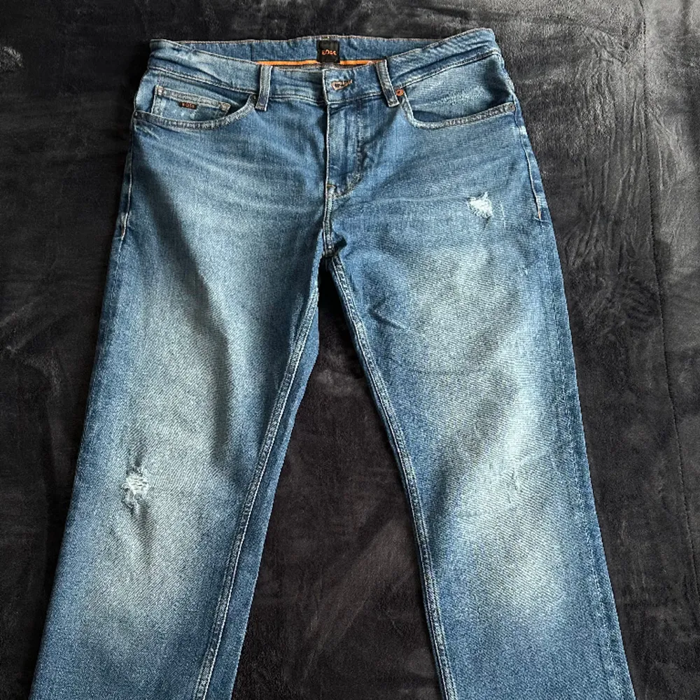 Riktigt feta grisch jeans, ha på dom här och du är bossen på sturep  Modellen är såklart delaware slimfit  Storlek 33/34. Jeans & Byxor.