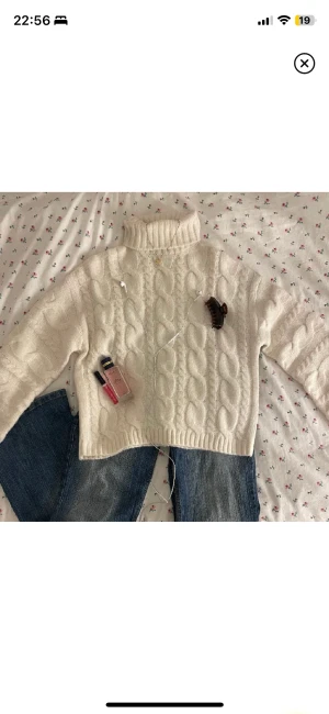 Kabel sweater - Super fin Rory turtleneck kabelsweater i nyskick med prislapp kvar, originalpriset 399kr. Kontakta mig vid frågor eller intresse 💕