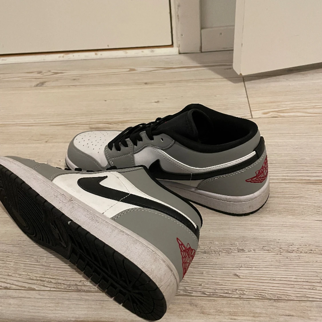 Air Jordan 1 Low Smoke Grey