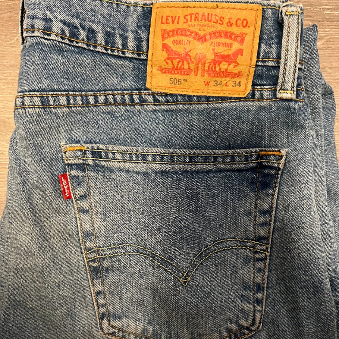 Ljusblåa Levis 505 - 91