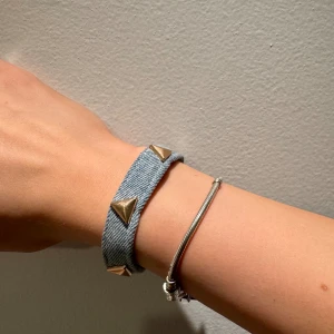 Jeansarmband #12 - Jeansarmband av återvunnet tyg 🩷