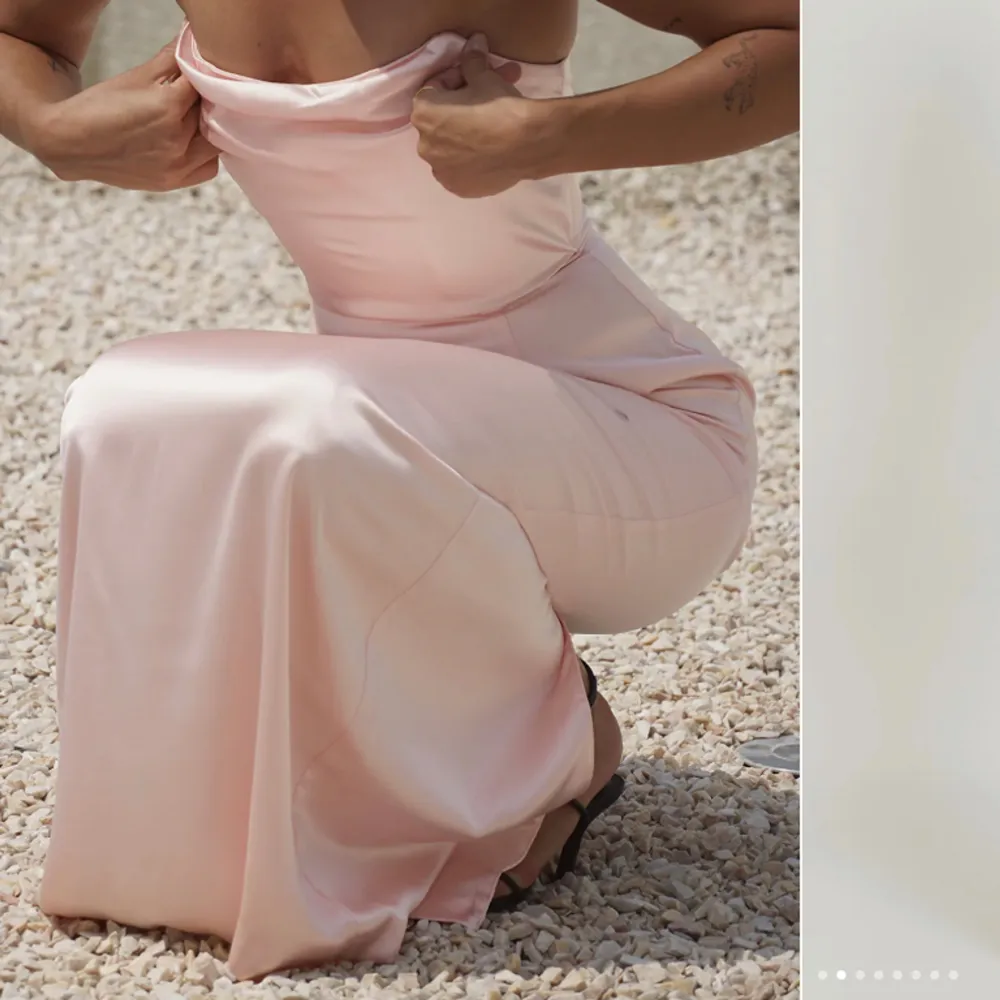 Funderar på o sälja denna så fina balklänning!😍 aldrig använd och slutsåld på hemsidan🩷 Stl M🩷. Klänningar.