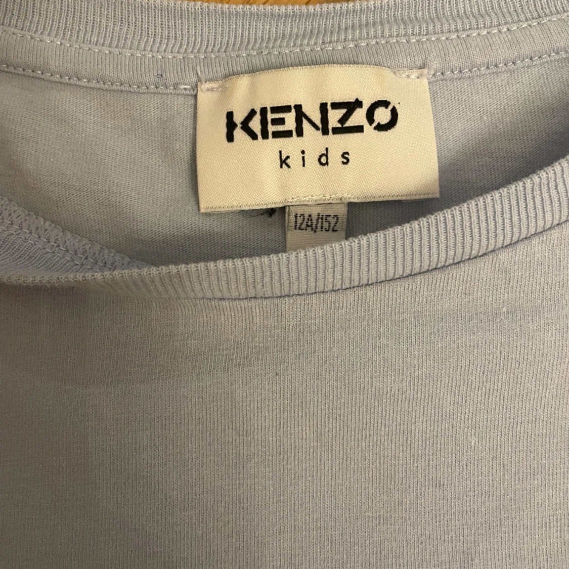 Kenzo t- shirt i nyskick - 91