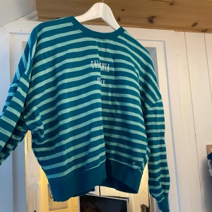 Brownie sweatshirt  - Superfin sweatshirt från Brownie! Köpt i Spanien för något år sedan men har tyvärr inte använt den så mycket:-(  