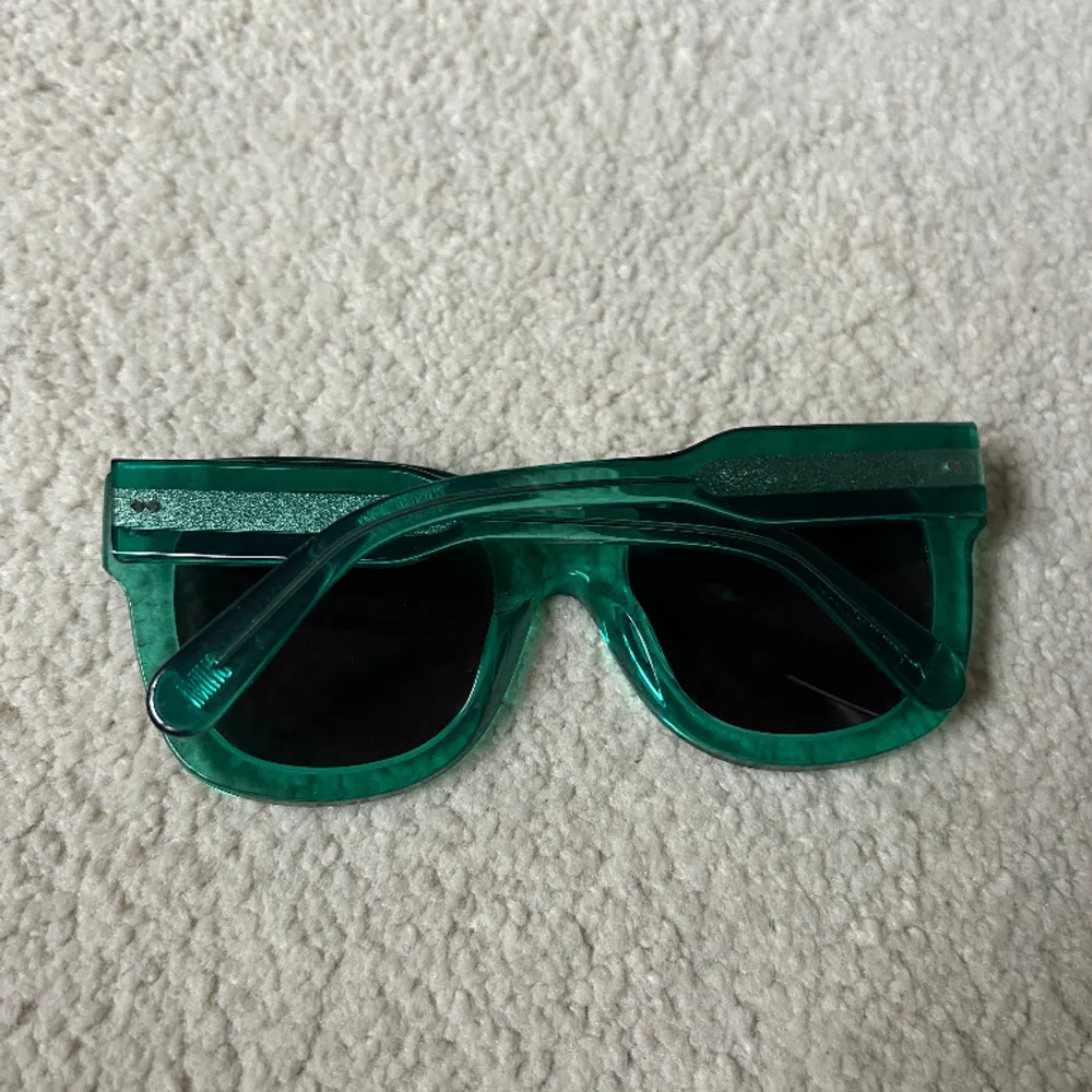 Gröna chimi solglasögon i modellen 008, sparsamt använda! . Övrigt.