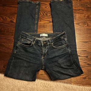 Low waist jeans  - Säljer dem slutsålda Jensen från zara i stolek 36 ❤️ som i nysick 