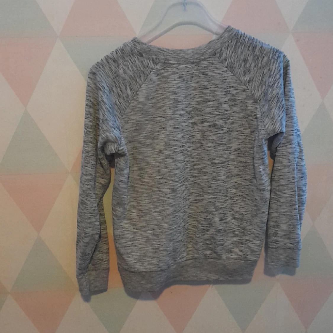 Grå tjocktröja - 90
