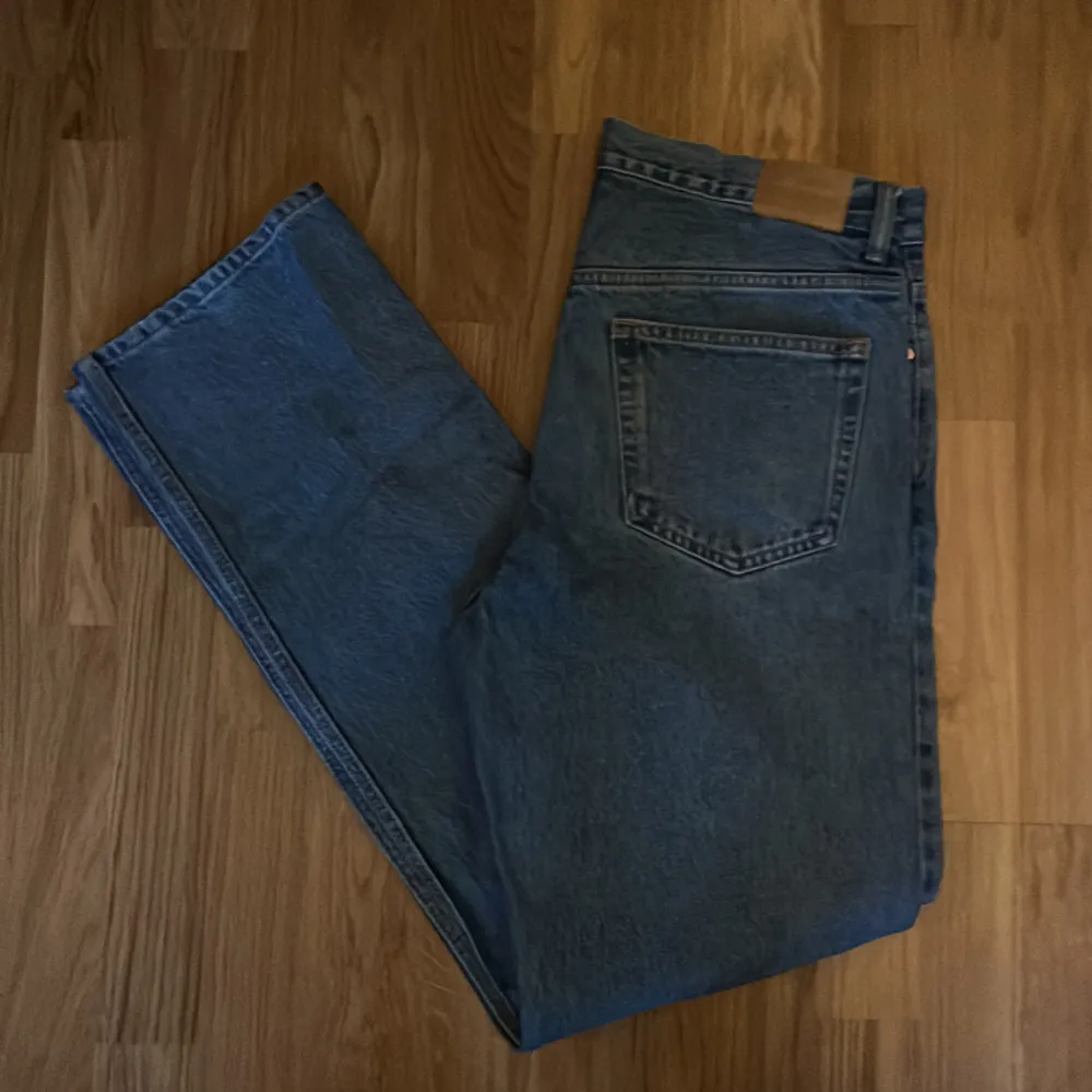 Straight cut blåa jeans i bra skick. W30 L34. Skriv vid frågor. Jeans & Byxor.