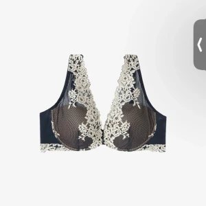 Intimissimi Bh - Super fin och skön intimissimi bh, storlek 75B. Som ny, bara använd några gånger.  Skriv vid intresse eller skicka prisförslag❤️