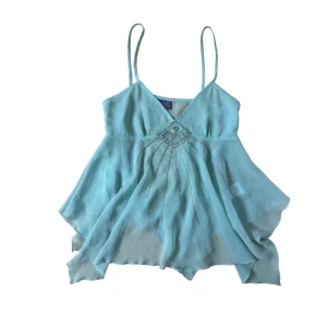 Sheer linne - Sitter som en liten S. Kontakta vid intresse <3