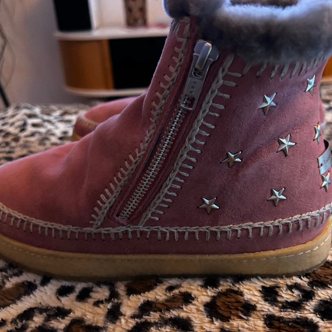 Underbart varma och sköna rosa laidbacklondon-mockasiner  - 90