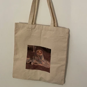 Tygväska - Fin tygväska med gulligt tryck på💕