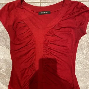 Röd topp  - JätteFint skick