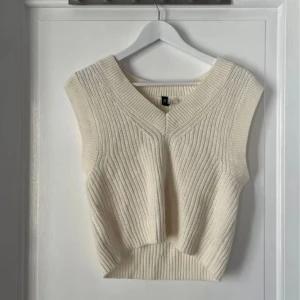 Vit väst - Vit väst från hm i storlek xs Oanvänd