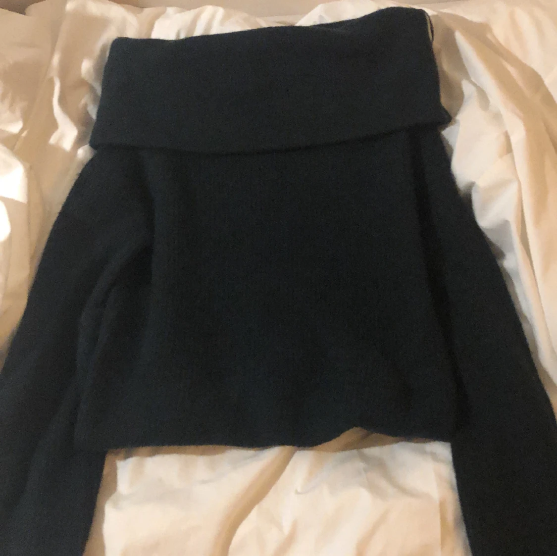 Hm stickad offshoulder tröja - 90