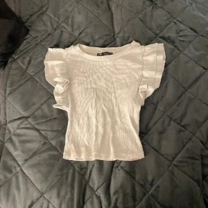 Topp - Vit kort topp 