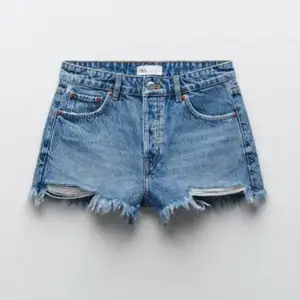 Säljer dessa jeans shorts från Zara💓