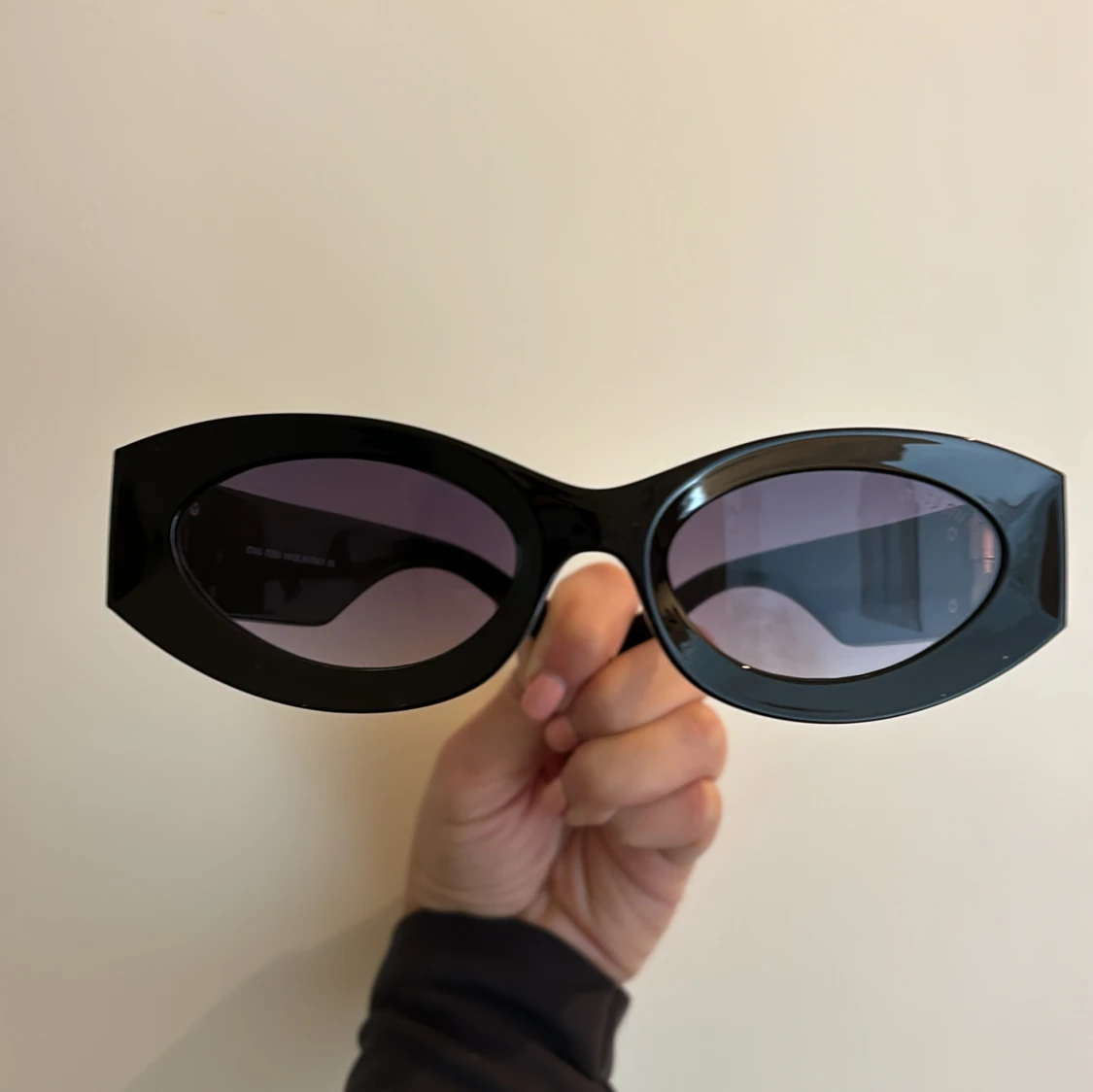 Miu miu solglasögon  - 90