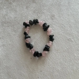 Handgjort armband - Handgjort armband säljs för 30kr