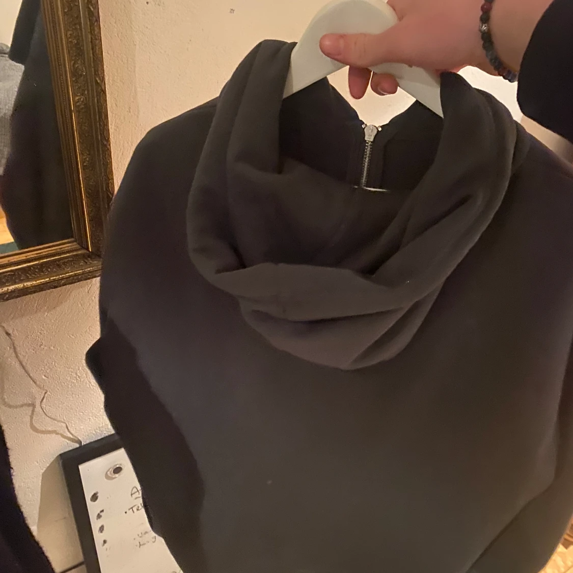 Weekday Hoodie  - 90