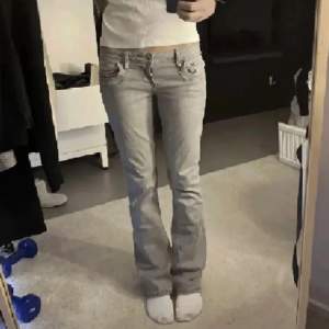 Säljer mina skit snygga LTB jeans helt oanvända storlek 27/30!  Kan mötas säljer för 350.💓