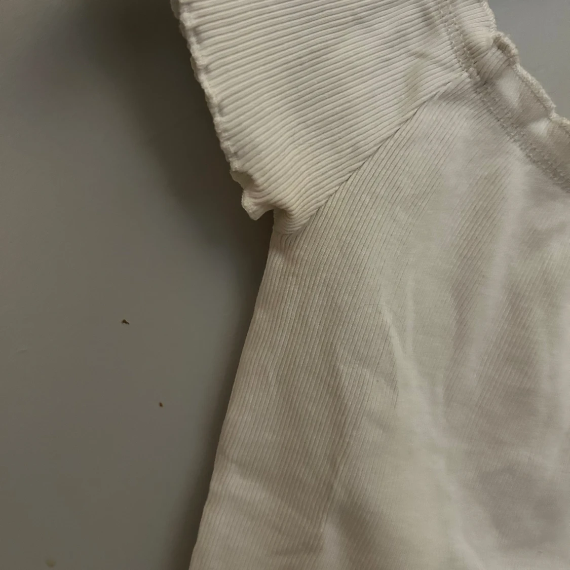 Söt off shoulder croptop - 90