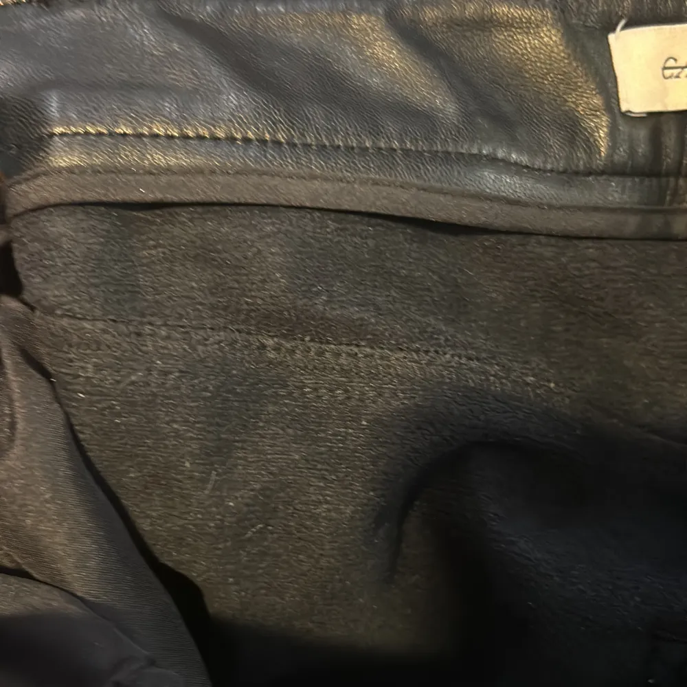 Carin wester byxor i fint skick i xs. Är väldigt mjuka på insidan. Jeans & Byxor.