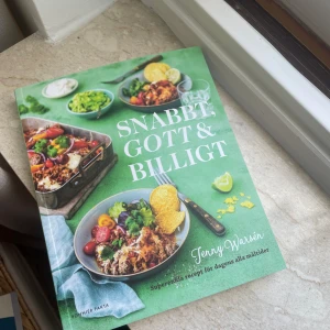 Bok  - Helt ny köksbok, perfekt skick