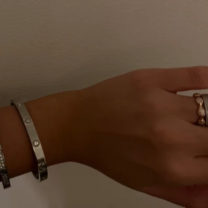 Armband - Armband från ginatricot, med hjärtan.