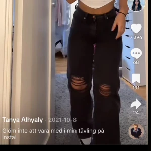 Jeans - Snygga jeans från hm som är helt oanvända då dom är för små